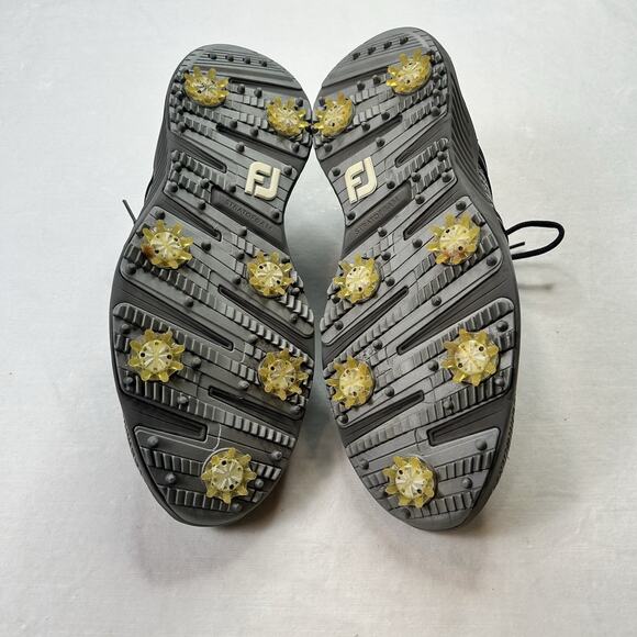 Athletic_Shoes